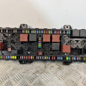 PLATINE A FUSIBLE VOLVO FH-FM  RENAULT T       ref 22488323