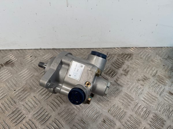 POMPE DE DIRECTION RENAULT KERAX    5010557101         6.26405